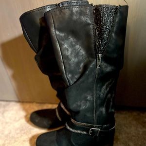 Black boots! Size 7.5